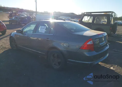 2010 Ford Fusion Se z USA, uszkodzony, nr VIN 3FAHP0HAXAR394836